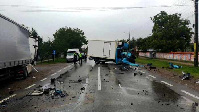 O adolescentă a murit pe loc în accident FOTO ISU Neamț