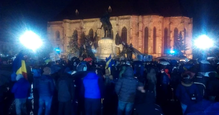 Mii de clujeni în stradă  FOTO Adevărul