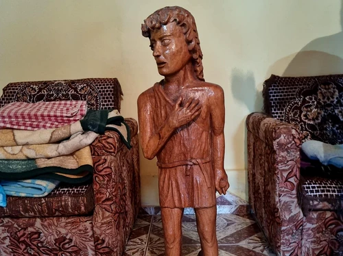 Obiect decorativ realizat din trunchi de copac FOTO Facebook Muzeul Satului