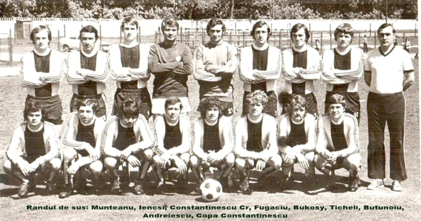 Iosif Iencsi, al doilea de pe rândul din dreapta sus, a evoluat 12 sezoane la Ceahlăul FOTO Gelu Crăcană