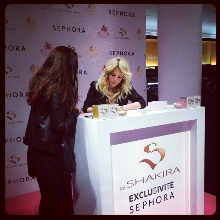 Shakira parfum instagram