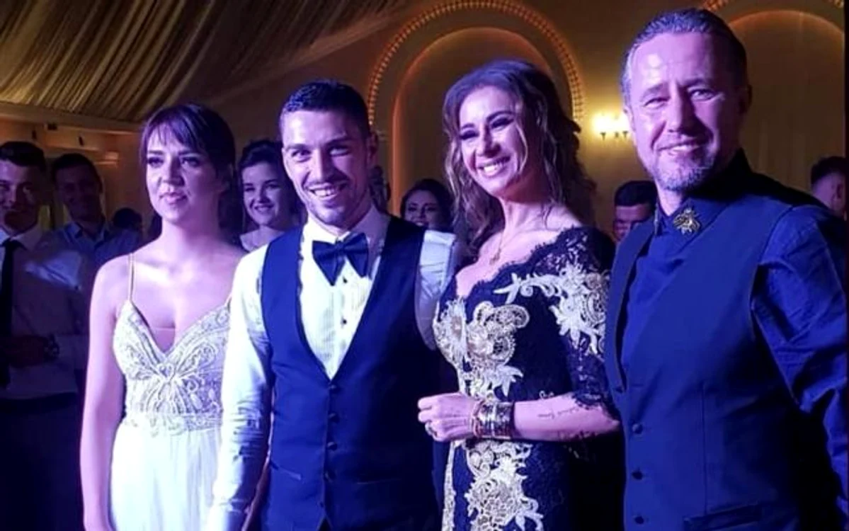 Cei doi miri alături de Anamaria Prodan şi Laurenţiu Reghencampf. Foto: Facebook/ Hanul dintre Sălcii