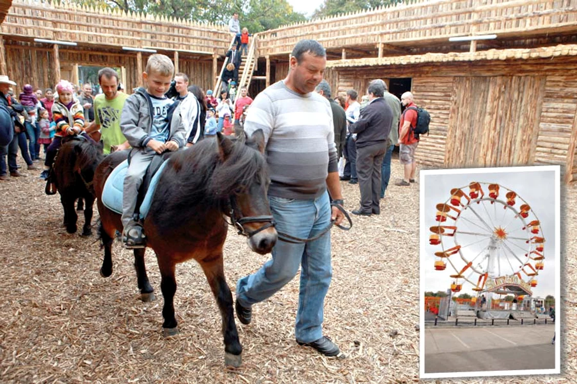 Edilii nu au stabilit cât va costa o plimbare cu poneii. Copiii s-au bucurat, însă, de compania lor în ziua inaugurării