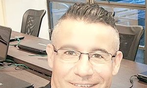 Mircea Badiu nu a fost  străin de showbiz, el  colaborând cu sora  sa la mai multe  proiecte muzicale jpeg