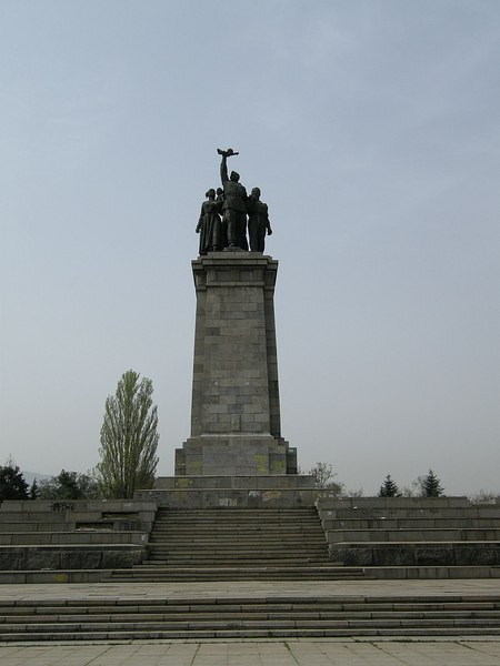 Prim-ministrul Bulgariei: Orașul și regiunea vor conveni asupra soartei monumentului armatei sovietice de la Sofia