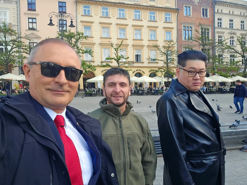 Sosiile lui Vladimir Putin, Volodimir Zelenski și Kim Jong-un