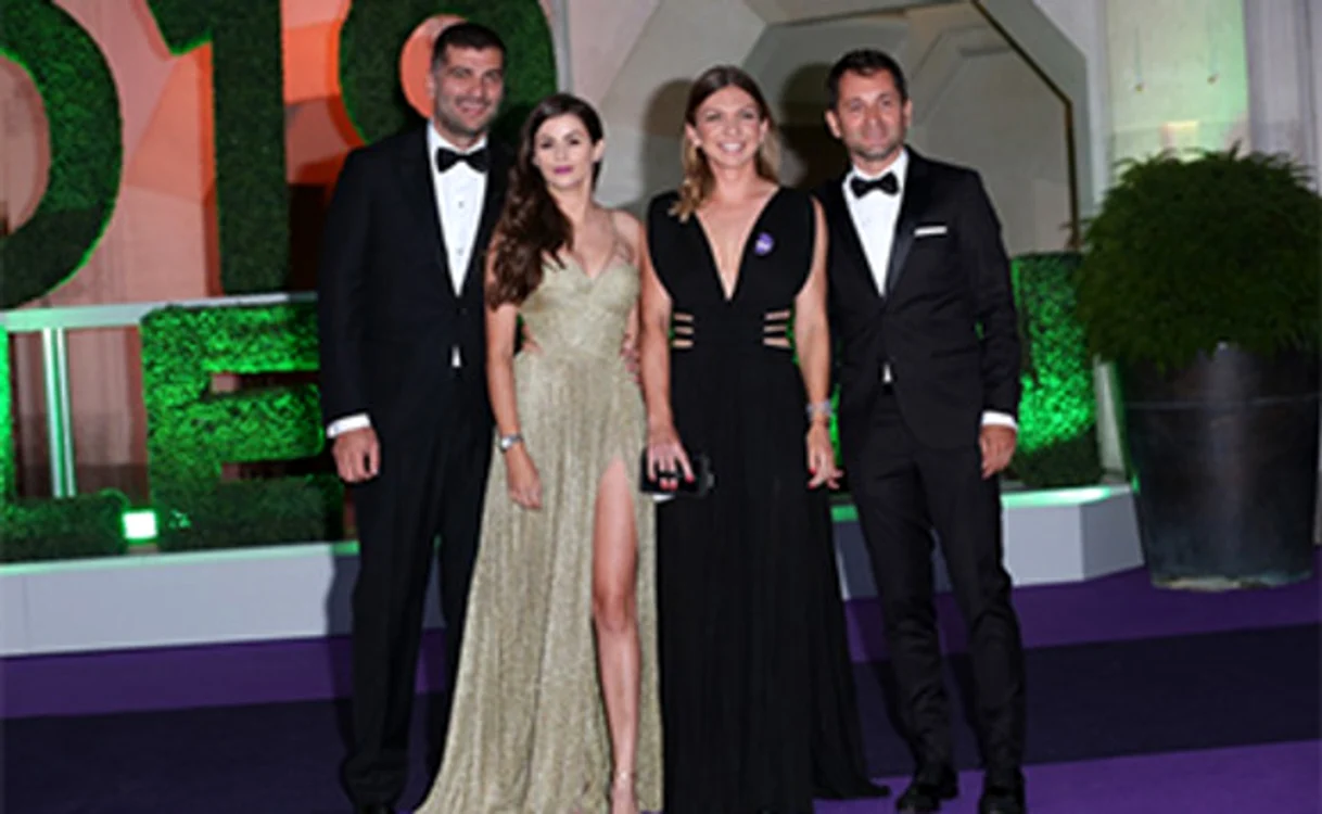 
    2019. Sportiva nu și-a mai ascuns iubitul. A fost cu el la gala de la Wimbledon, apoi, alături și de părinții ei, la CotroceniFoto: Mediafax  