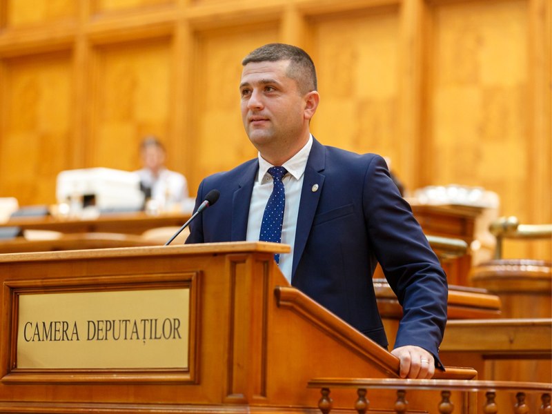 Radu Miruță (USR): „AUR a fost ajutat în alegeri de o rețea de conturi false, creată cu emailuri din Rusia”