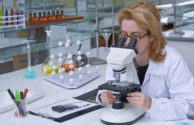 Descoperire revoluționară. Mutațiile asociate cancerului pot fi depistate cu trei ani înainte de stabilirea diagnosticului