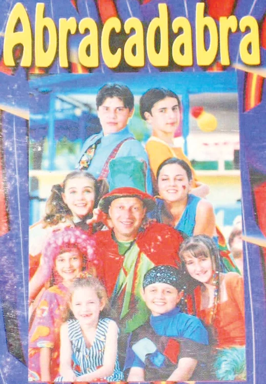 Principalii membri ai trupei Abracadabra şi-au dat întâlnire, în aprilie 2010, la emisiunea “Weekend cu Monica Dascălu“ de la Pro tv Internaţional