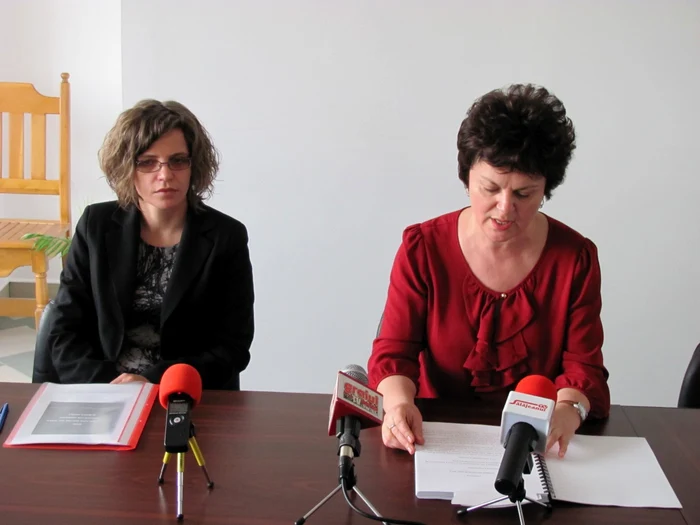 Preşedintele Tribunalului Sălaj (foto dreapta) şi noul purtător de cuvânt, Ancuţa Pura (stânga) FOTO Olimpia Man
