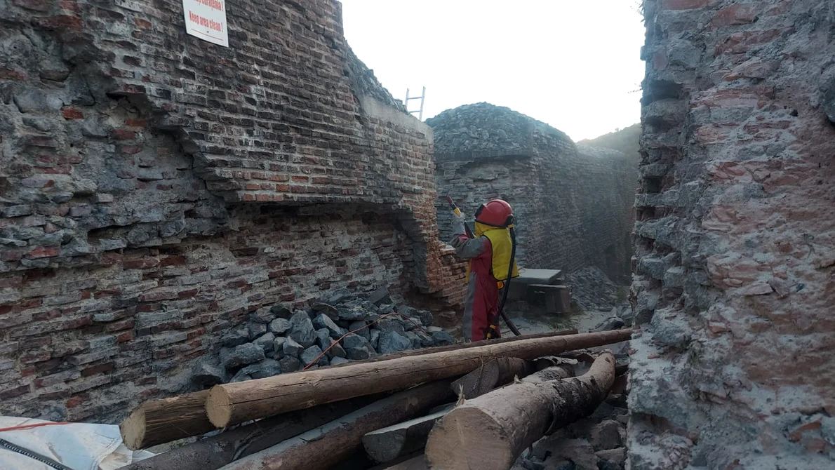 Lucrari Cetatea Poenari 02 foto CJ Arges jpg