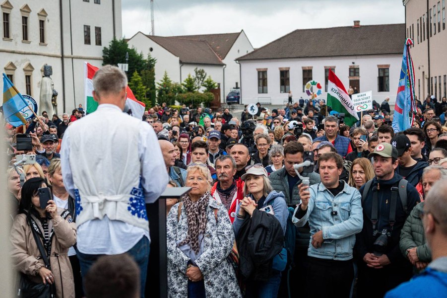 Alegeri legislative în Ungaria. Tinerii ar putea să-l trimită în opoziție pe Viktor Orban după 16 ani de putere. Divizare tot mai accentuată între generații