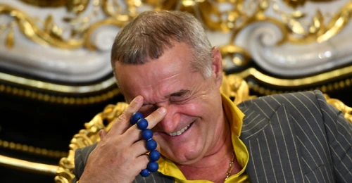 Gigi Becali, fericit că-i intră în conturi milioanele de la UEFA. Foto Sportpictures