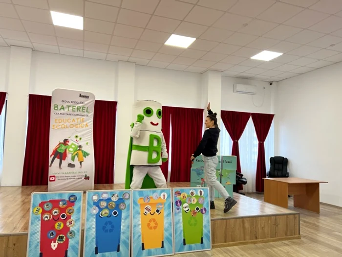 Baterel Eroul reciclarii jpeg