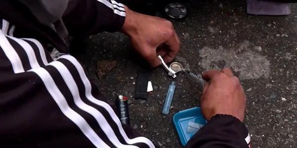 Consumator de droguri Foto captură YouTube jpg