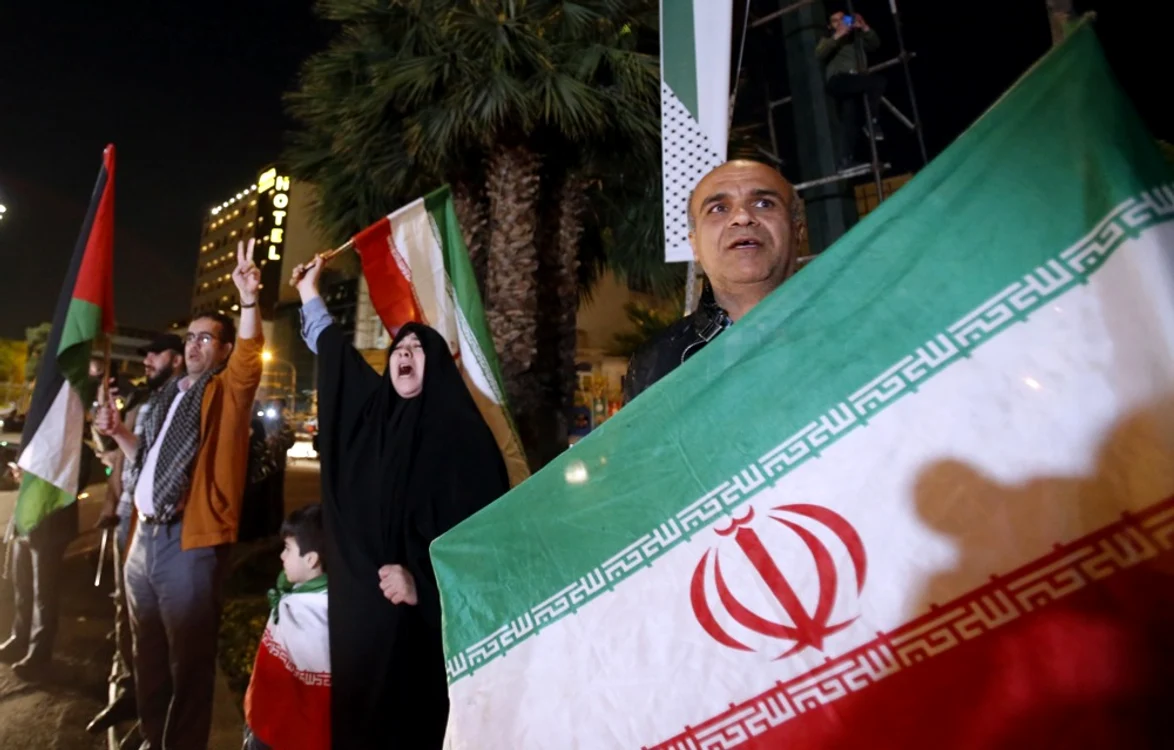 Iranienii au sărbătorit după atacul asupra Israelului FOTO EPA-EFE