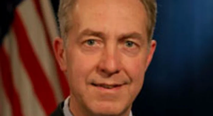 
    Hans G. Klemm (58 de ani) este un diplomat de carieră  