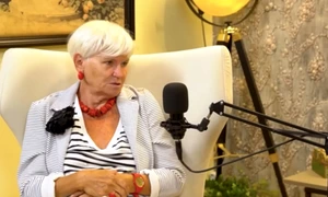 Monica Tatoiu, foto captura video YouTube jpg