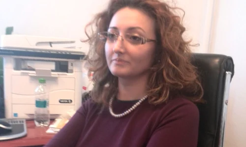 „Nu mă interesează religia, dacă e alb sau negru, e copil“   interviu cu Daniela NICOLĂESCU jpeg