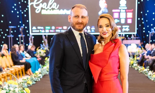 Gest tandru între Andreea Marin și Adrian Brâncoveanu la gala Nu există nu se poate Insta (3) jpg