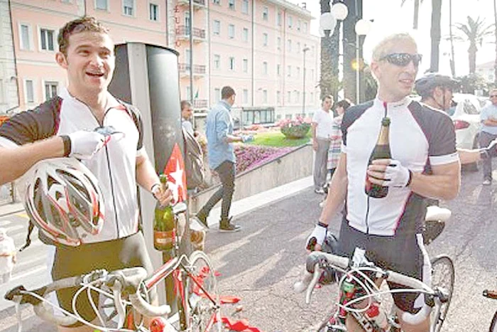 Pentru joc se pregăteşte să arate cât mai neobişnuit (Foto: Corbis)