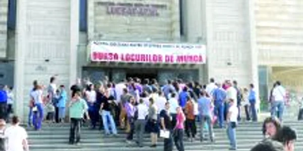 Ieşenii şi-au căutat un job 