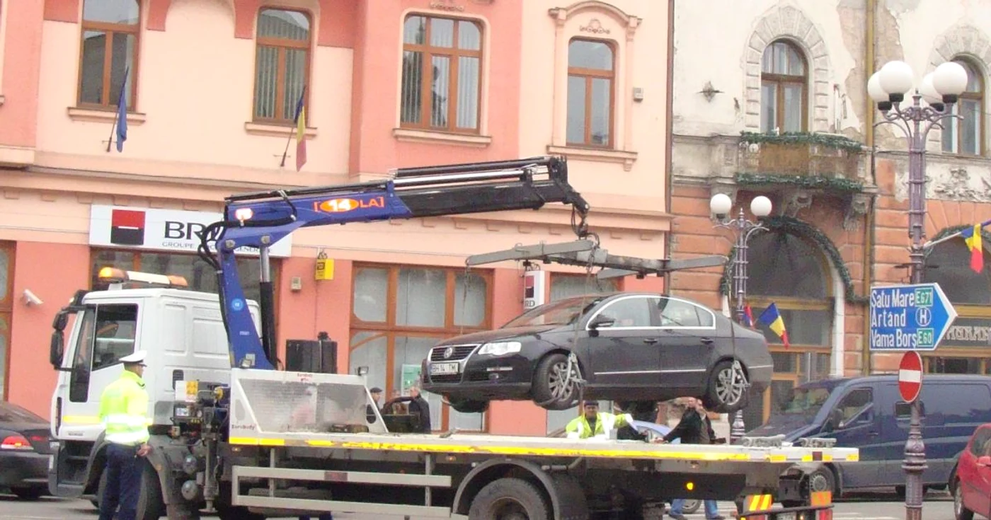 Municipalitatea a investit în două autospeciale noi, pentru a ridica mașinile parcate ilegal