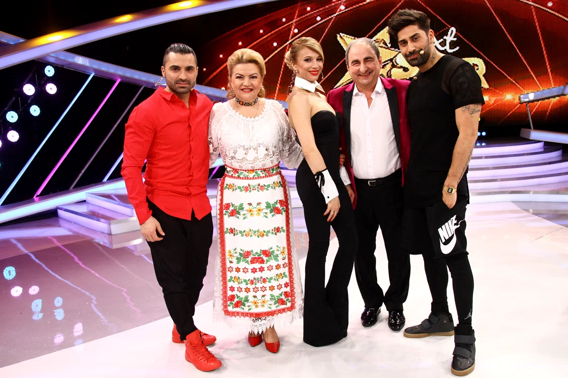 Pepe, Maria Cârneci, Lora, Vasile Muraru și Connect-R, adică juriul emisiunii "Next Star"
