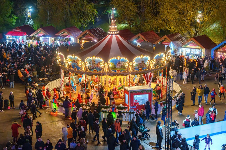 West Side Christmas Market se deschide pe 28 noiembrie: ce artiști vor cânta la târgul-festival din Sectorul 6