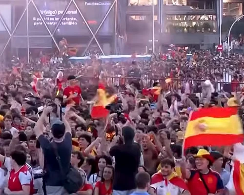 suporteri spania, dupa titlul obținut de Spania FOTO captura Beanyman Sport png