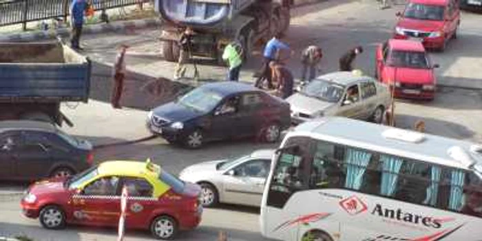 Zona centrală paralizată de lucrări