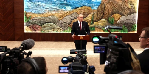 Putin în KÎrgÎzstan FOTO profimedia 1055130528 jpg