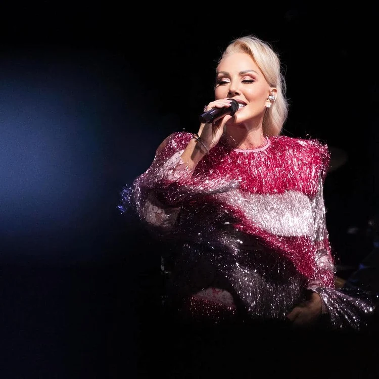 Lepa Brena FOTO Oficial