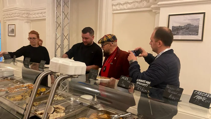 ANPC verifică restaurantele din Parlament FOTO: Ecopolitic