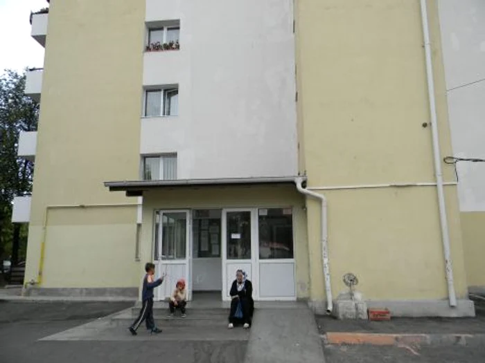 Scara C a blocului G1 din cartierul Războieni