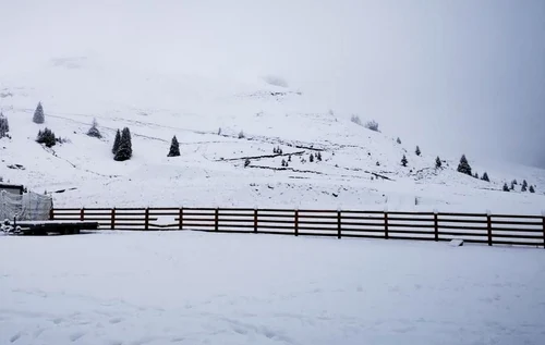 Imagini de iarnă din Bucegi. FOTO