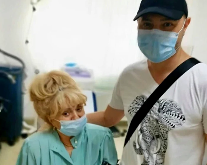 
    Mihai Mitoșeru a făcut un apel la prietenii lui de pe Facebook să doneze sânge pentru mama luifoto: arhiva personală/Facebook  