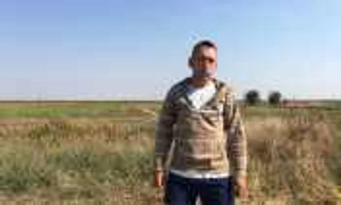 Cei trei fraţi îl acuză pe şeful d epost din Celaru că tergiversează dosarul