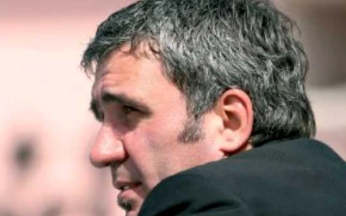 Spania: Hagi, în vizită la FC Barcelona