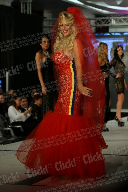 Roxana Nemeş la Bucharest Fashion Week (Foto: Dorin Constanda)