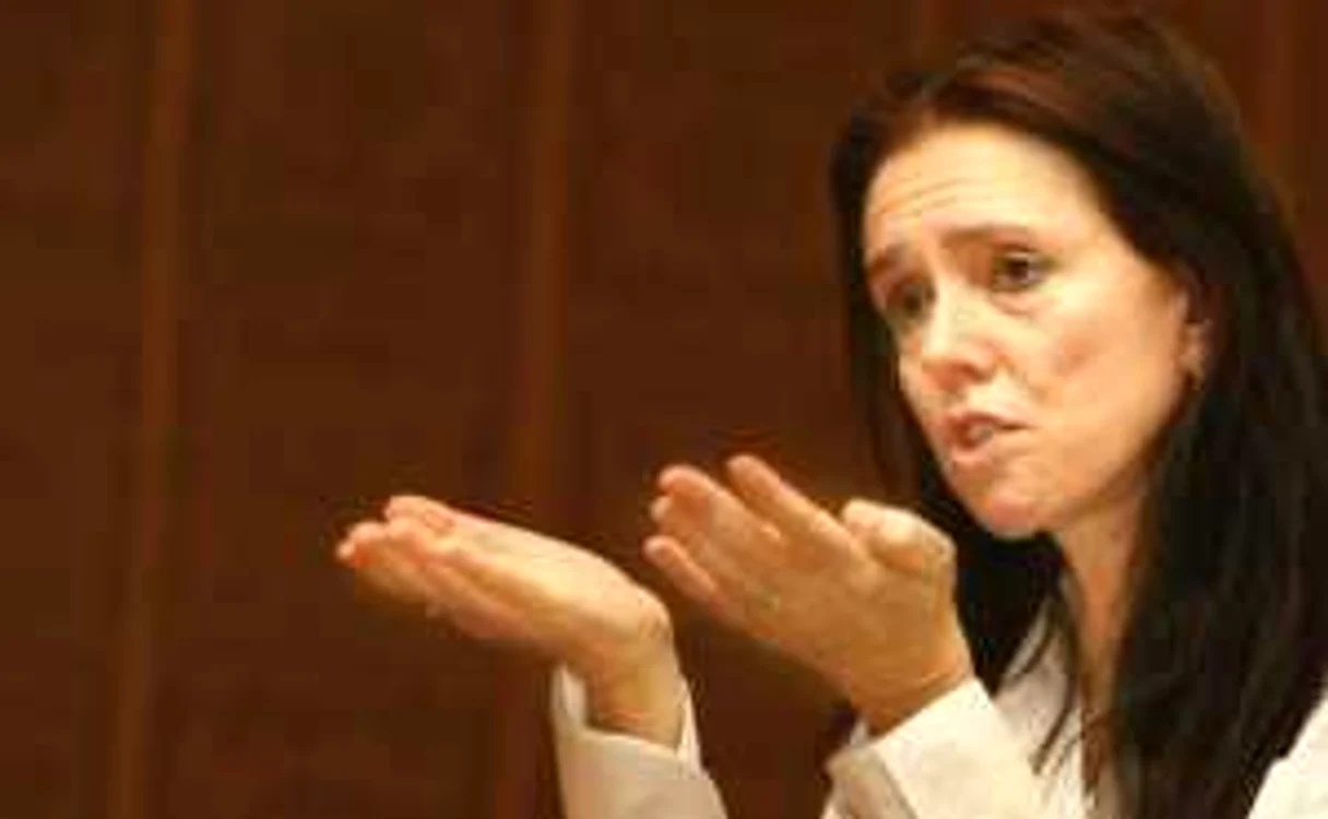 Julie Taymor, în vârstă de 58 de ani, a venit la Bucureşti săptămâna trecută şi a fost prezentă la proiecţia peliculei „Furtuna"