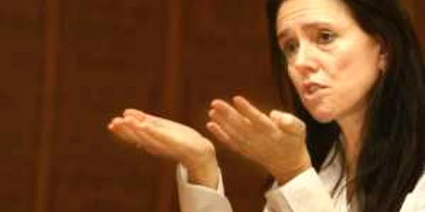Julie Taymor, în vârstă de 58 de ani, a venit la Bucureşti săptămâna trecută şi a fost prezentă la proiecţia peliculei „Furtuna"