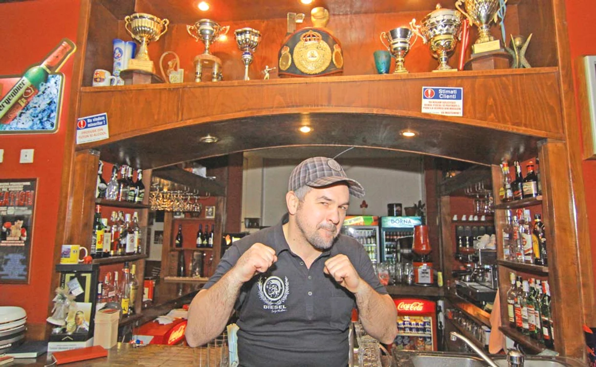 
    Doroftei a dat lovitura cu pub-ul din centrul Ploieştiului. Localul a fost însă închis pentru că era într-o clădire cu risc seismic  