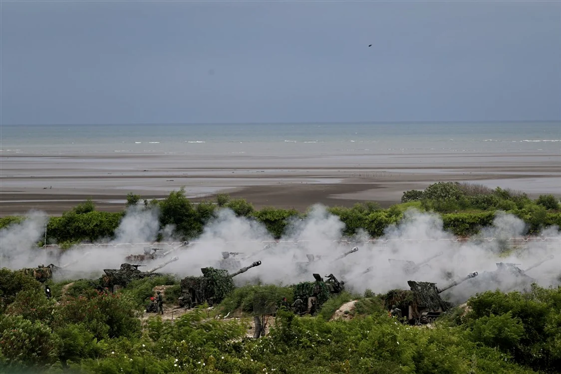 Obuziere M109 în timpul unui exercițiu în Taiwan FOTO EPA-EFE