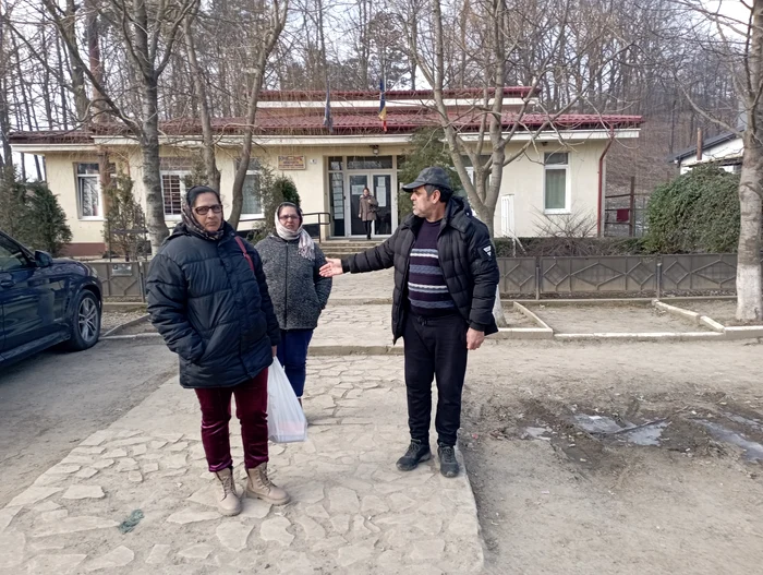 Mai mulți săteni din Coșula cer o a doua șansă la educație FOTO Cosmin Zamfirache