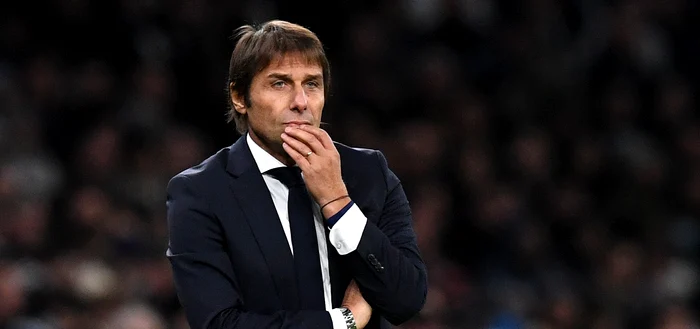 Antonio Conte, antrenorul lui Tottenham, contestat de Richarlison. Foto EPA EFE