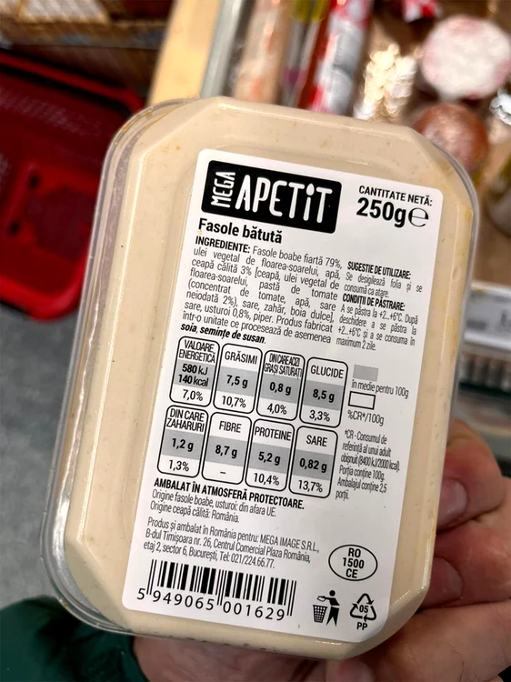 Ce ingrediente găsim în această fasole bătută.