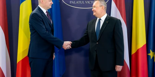 Nicolae Ciucă și Edvards Smiltens jpg