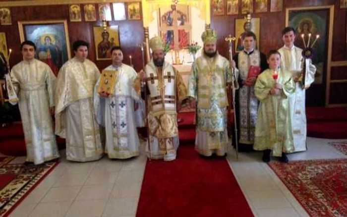 Episcopul Petroniu la biserica din Melbourne FOTO Episcopia Sălajului